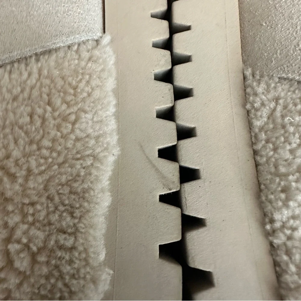 STEVE MADDEN Women’s Off White Nina Buckle Slip On Faux Fur Clogs Shoes 6.5 - Picture 9 of 11